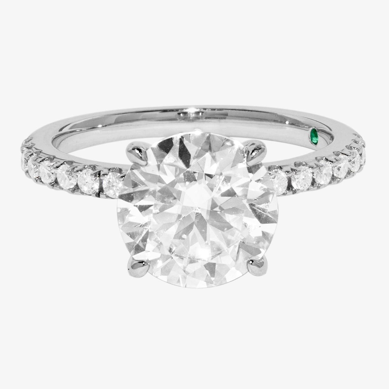 Best Diamond Engagement Rings for Women with Round Cut